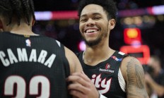 星空体育官方登录入口-开拓者力克森林狼，客场迎来胜利