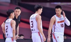 杭州绿城队发挥出色，击败昆明奔驰的简单介绍