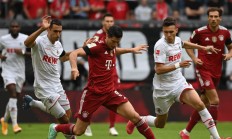 星空体育电竞-奥格斯堡爆冷击败勒沃库森，实现保级一步