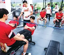 恩菲尔德体能训练升级，备战河床半决赛