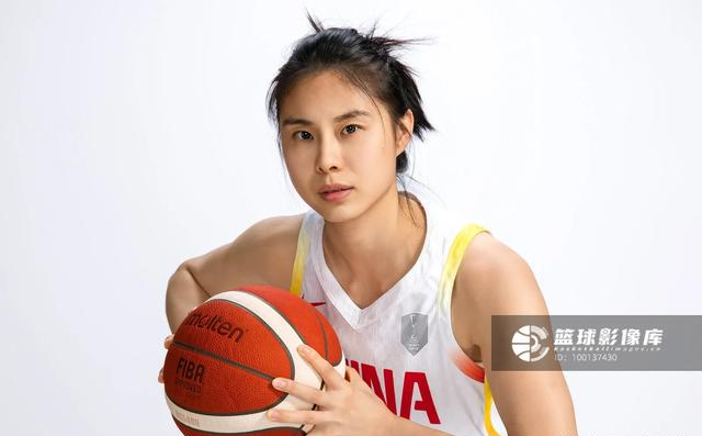 女子篮球联赛迎来新赛季，巾帼不让须眉的简单介绍