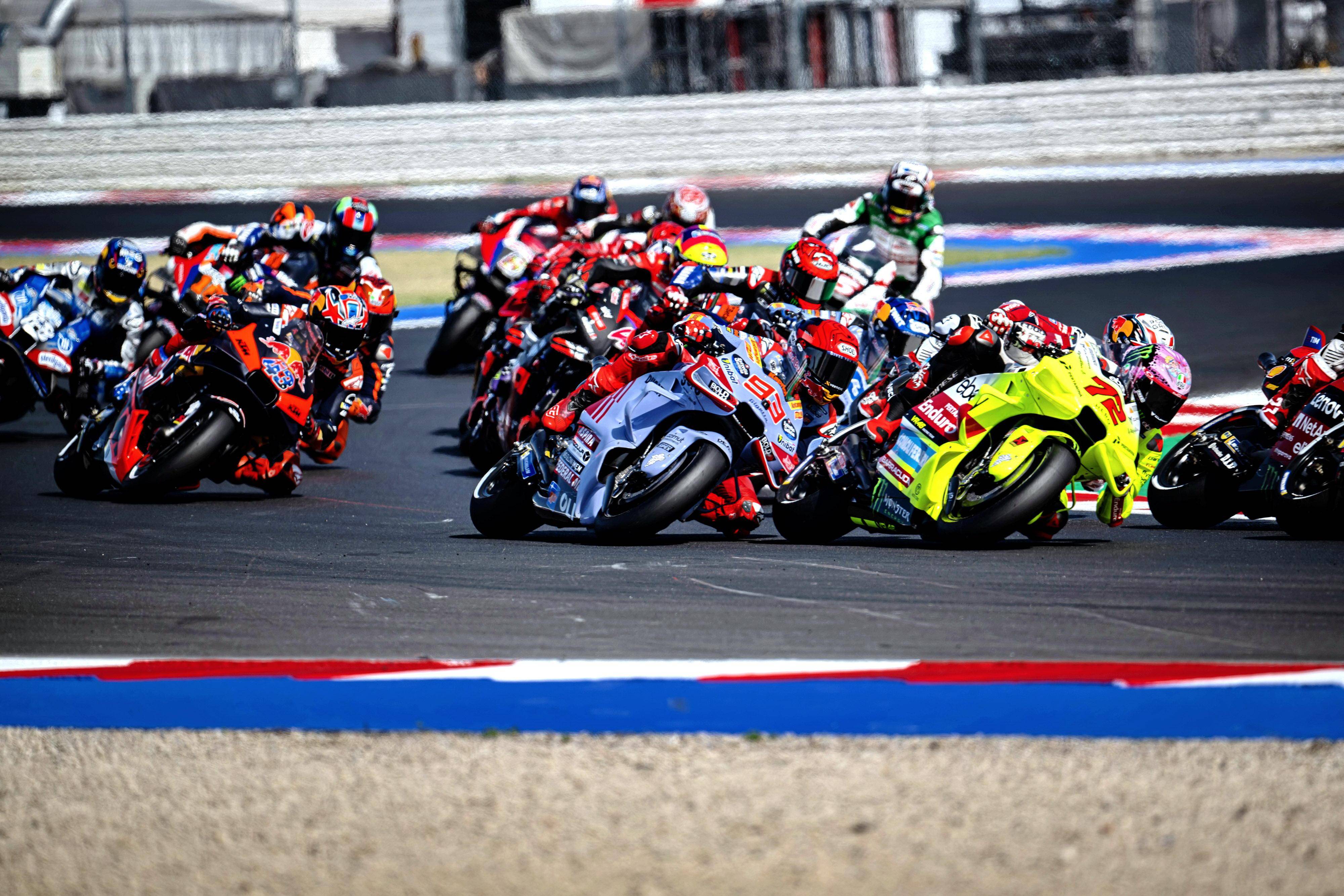 罗马尼亚国家队备赛冲刺,备受期待 罗马尼亚国家队备赛冲刺,备受期待