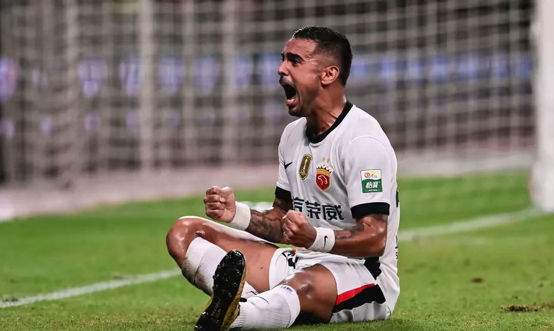 球员伤停传闻引发球迷关注,球队备战提前 球员伤停传闻引发球迷关注,球队备战提前