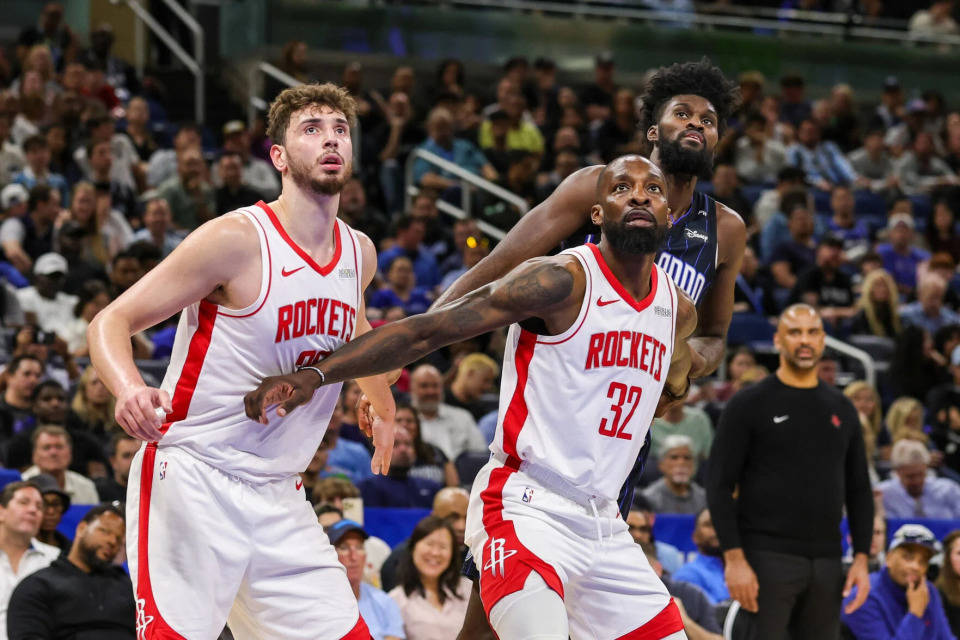 哈登成为本赛季第二位砍下三双的球员,火箭胜独行侠的简单介绍 哈登成为本赛季第二位砍下三双的球员,火箭胜独行侠的简单介绍