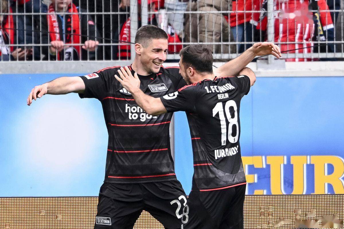 包含弗赖堡球员合练情况良好，备战下一场比赛的词条