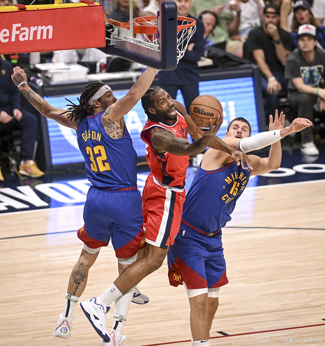 雷霆大胜魔术,西蒙斯高效砍下24分 雷霆大胜魔术,西蒙斯高效砍下24分