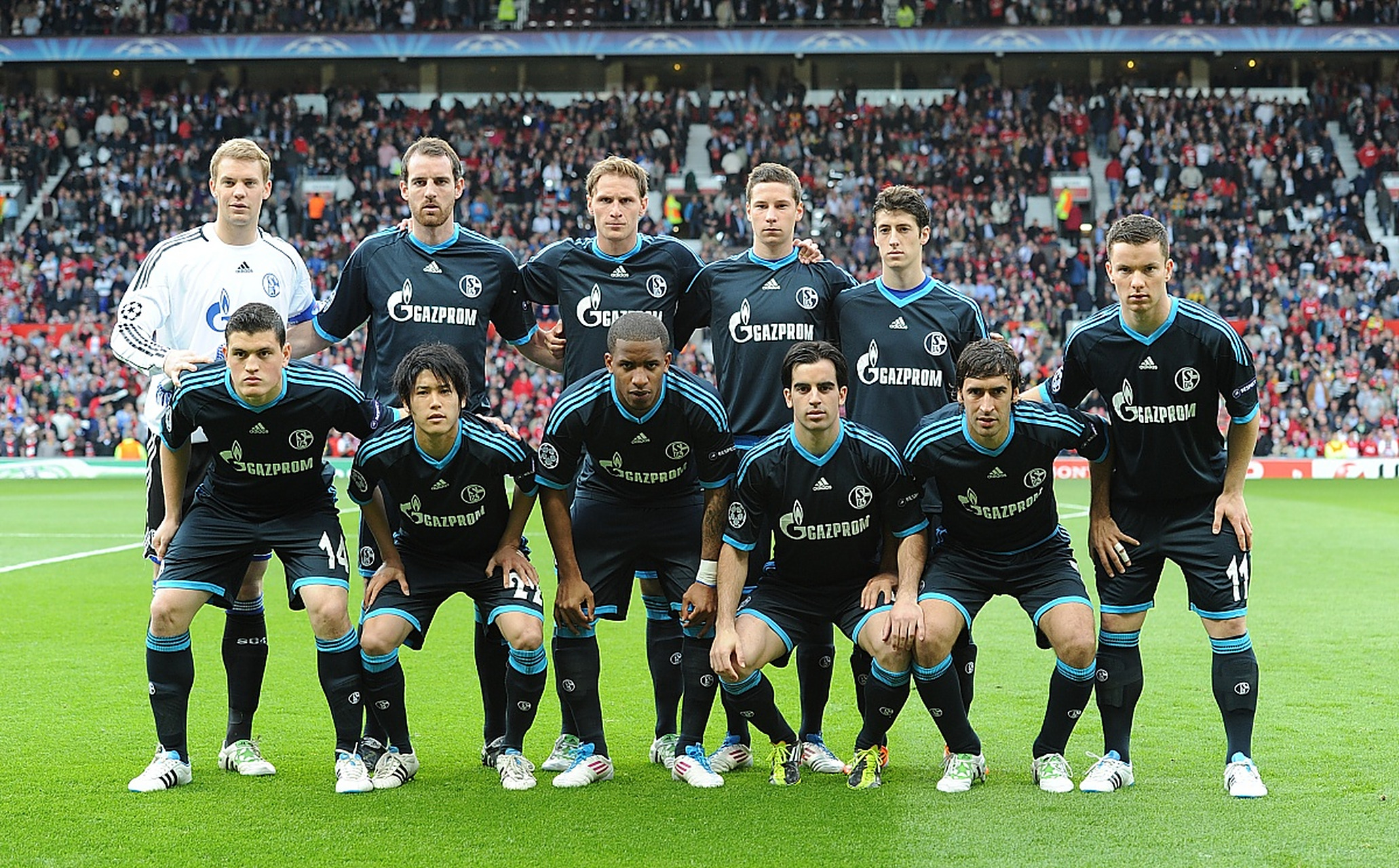 包含引爆激情的欧预赛比赛开启，球队全员备战的词条