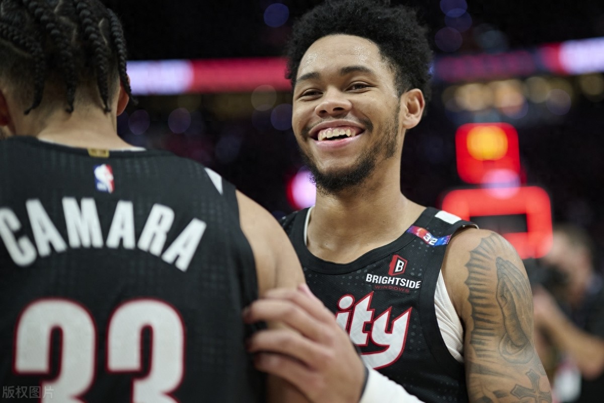 开拓者力克森林狼，客场迎来胜利