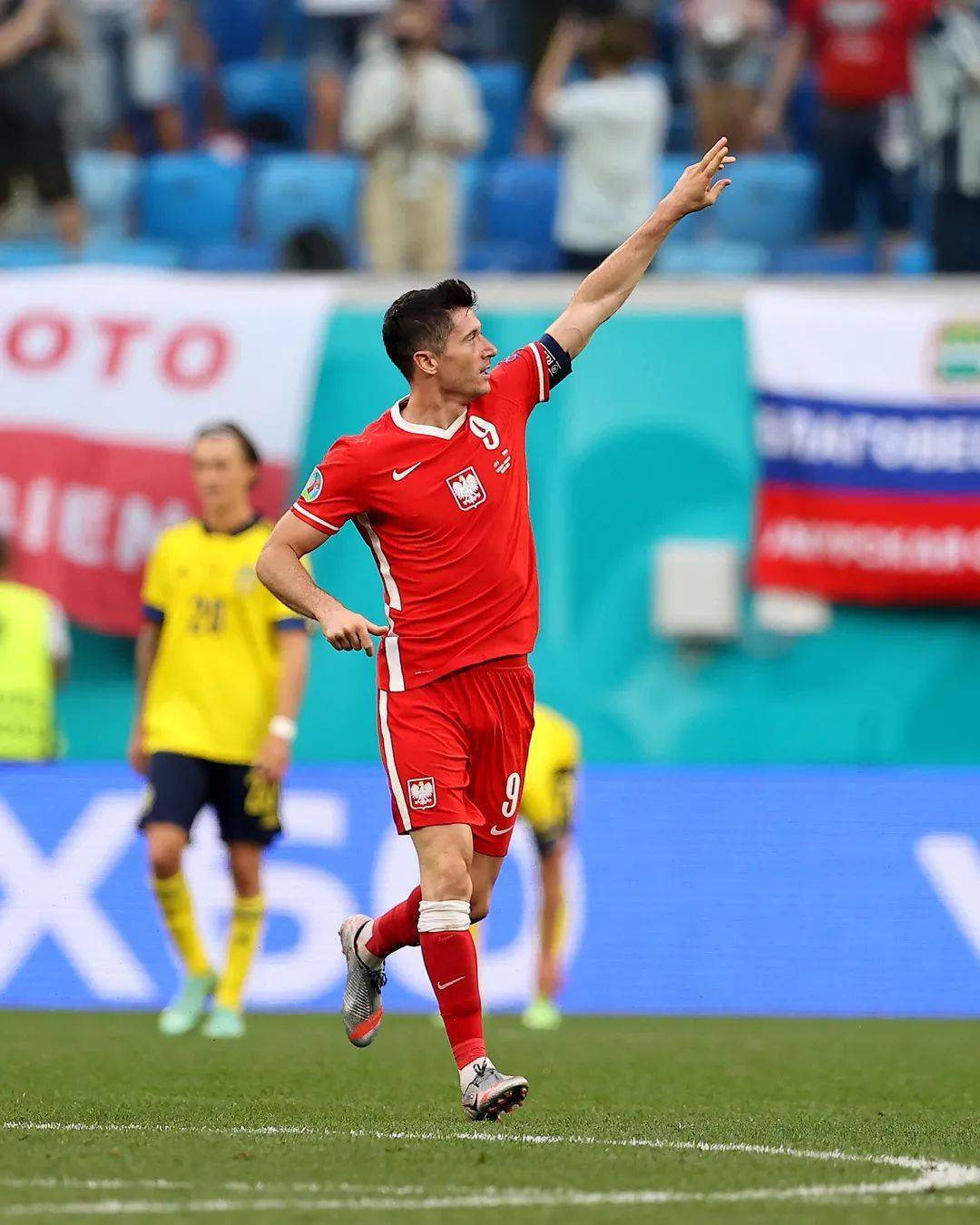 波兰悲剧不敌瑞士，遗憾出局