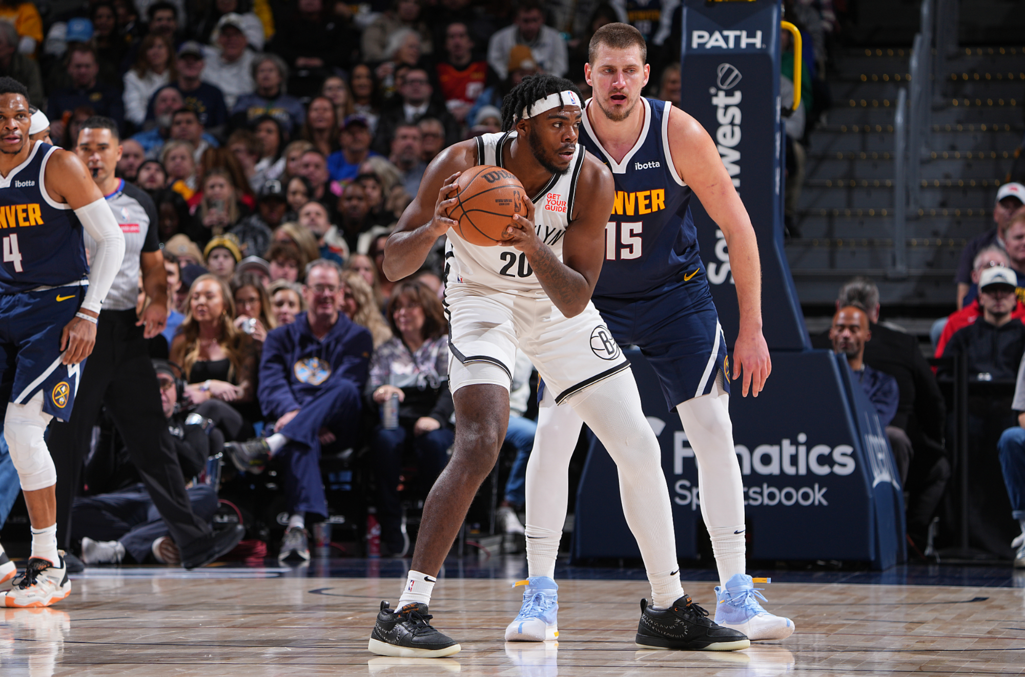 篮网逆转掘金惊险胜出，体现团队力量！